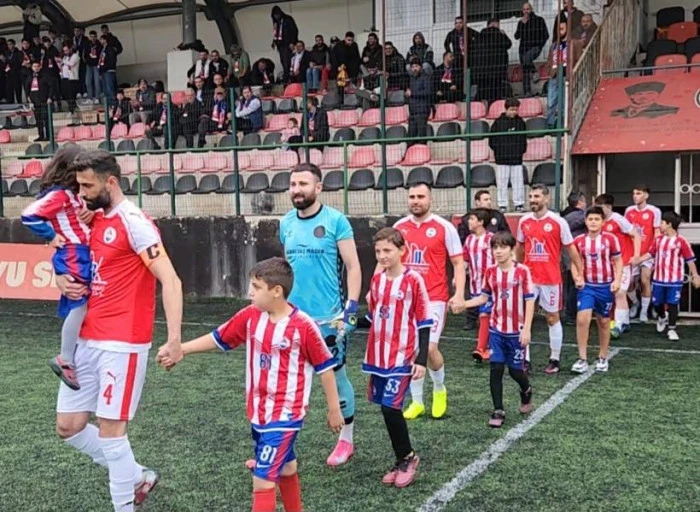 Küçükyalı Yelken Evinde Galip