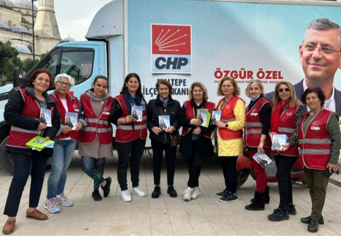 CHP Maltepe’li Kadınlar Sahada Gövde Gösterisi Yaptı!