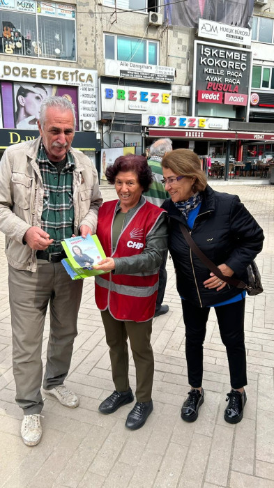 CHP Maltepe’li Kadınlar Sahada Gövde Gösterisi Yaptı!