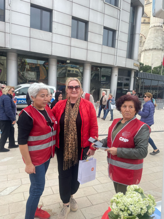 CHP Maltepe’li Kadınlar Sahada Gövde Gösterisi Yaptı!