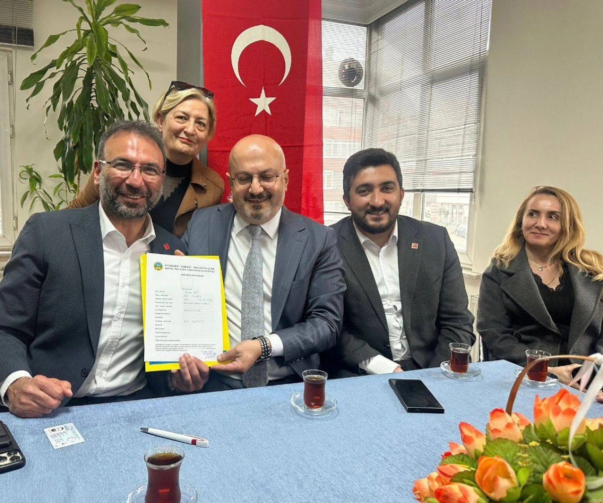 CHP  Parti Meclis &Uuml;yesi Tolga Sağ  Anadolu Yakası Malatyalılar Derneği&rsquo;ni Ziyaret Etti