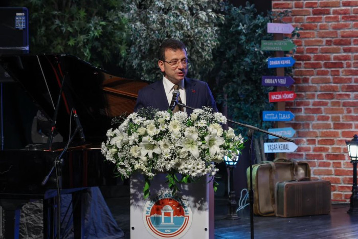 İSTASYON DERGİSİ ÜÇÜNCÜ YAŞINI KUTLADI
