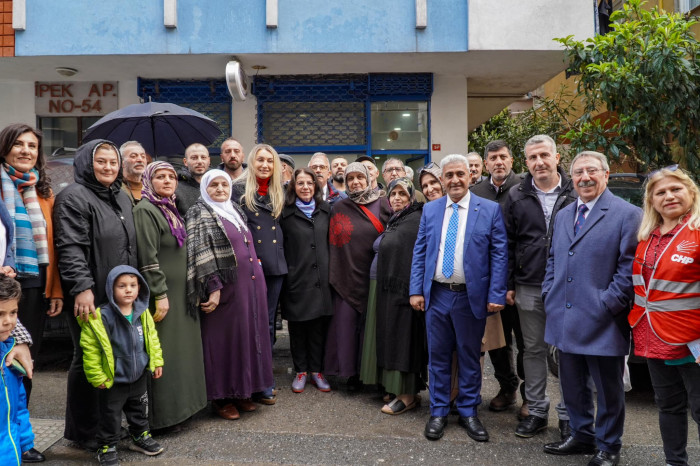 Maltepe'de Başkan Köymen ve Dilek İmamoğlu Esnaf Ve Vatandaşlara Buluştu