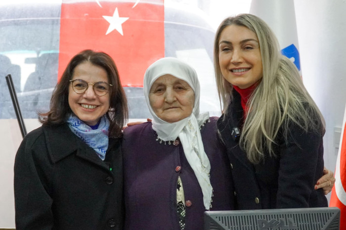Maltepe'de Başkan Köymen ve Dilek İmamoğlu Esnaf Ve Vatandaşlara Buluştu