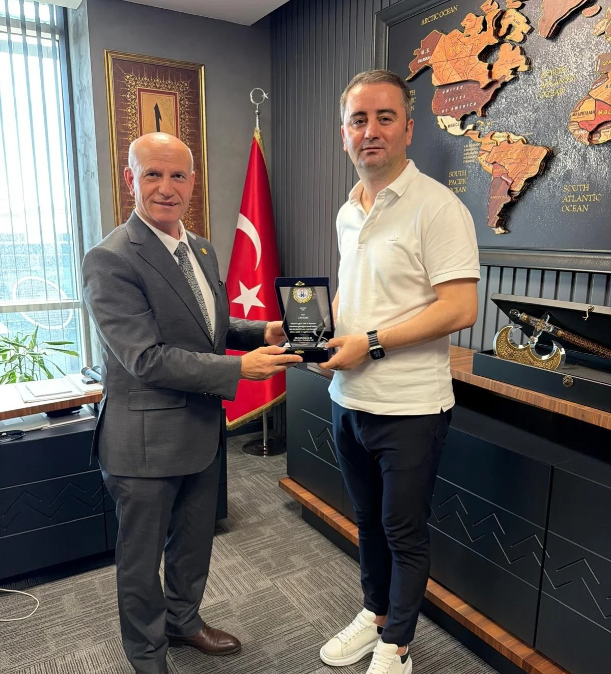 Maltepe Erzurumlular Vakfı Başkanı Hasan Ko&ccedil;&rsquo;tan Maltepespor Kul&uuml;b&uuml; Başkanı Can Ildırı&rsquo;ya Ziyaret