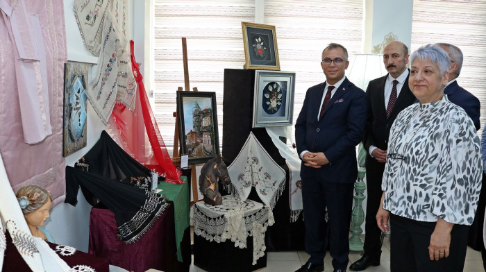 Maltepe Halk Eğitim Kursları Sergisi Düzenlendi