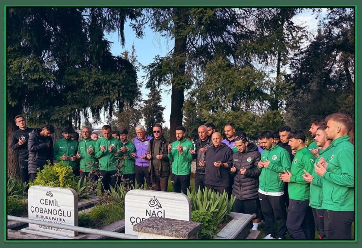 Maltepespor&rsquo;dan Vefa &Ouml;rneği Merhum Başkan Cemil &Ccedil;obanoğlu Kabri Başında Anıldı
