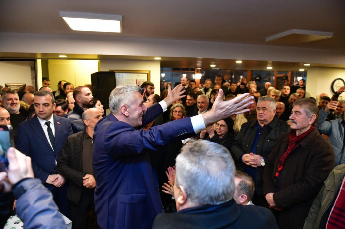 RİZELİLER EVLADINI BAĞRINA BASTI