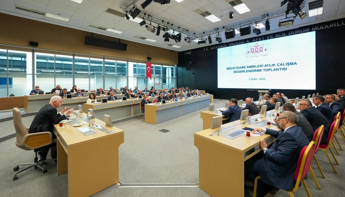 Vali Gül, Mülki İdare Amirleri ile  Bir Araya Geldi