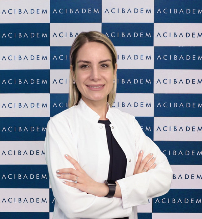 Diyet Uzmanı Ayşe Sena Burcu